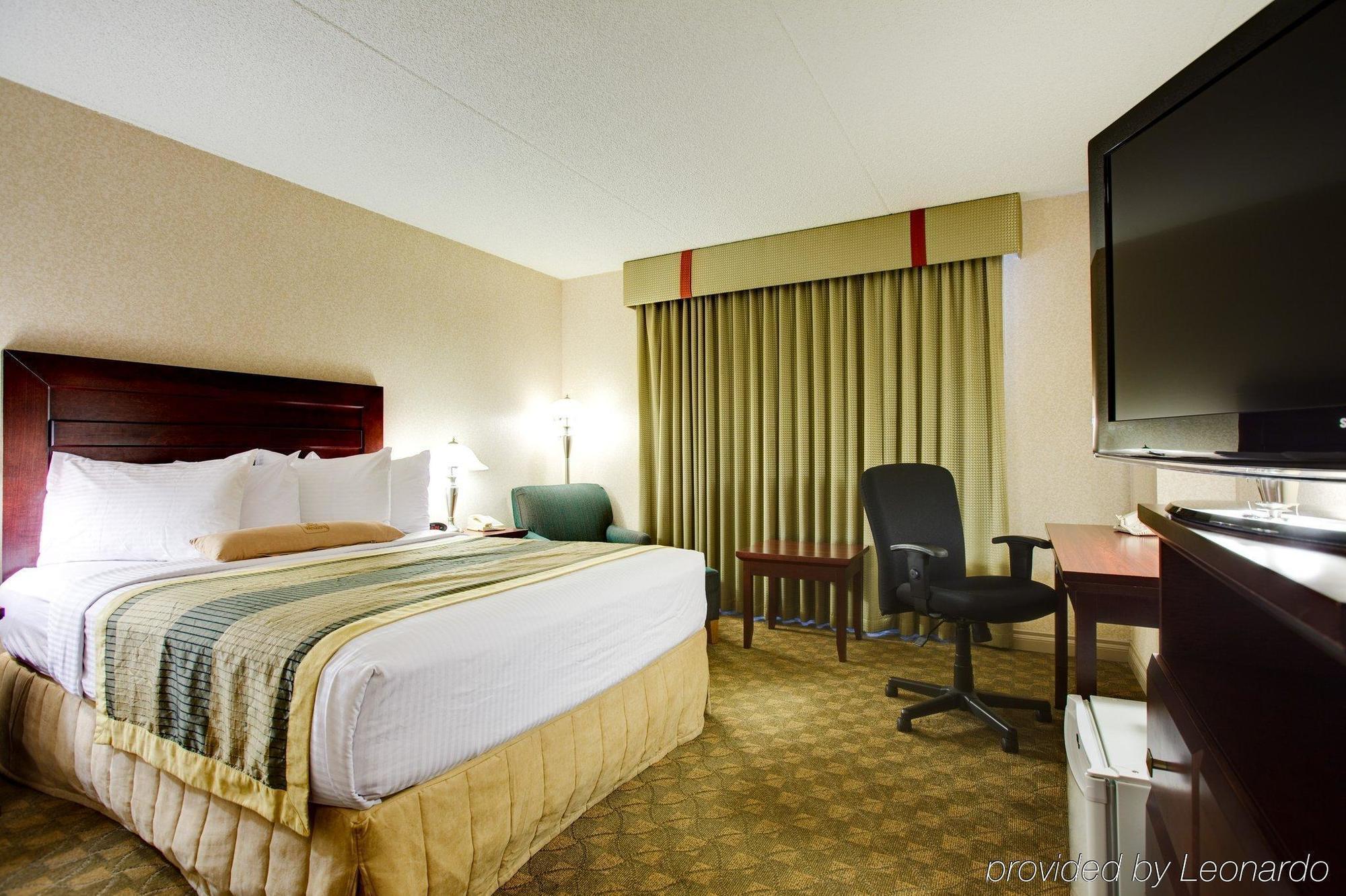 Best Western Plus City Centre Inn Edmonton Habitación foto